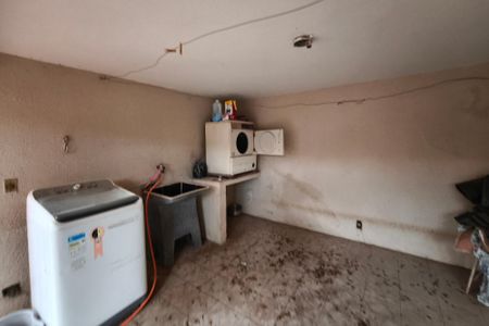 Casa à venda com 200m², 3 quartos e 4 vagasÁrea de Serviço