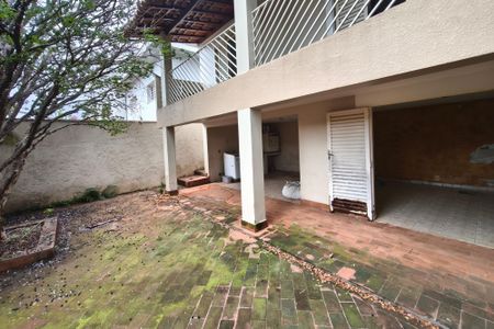 Casa à venda com 200m², 3 quartos e 4 vagasQuintal