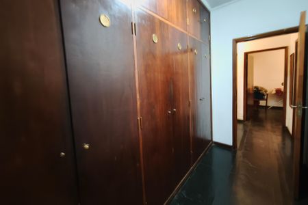 Casa à venda com 200m², 3 quartos e 4 vagasCloser Suíte