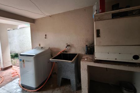 Casa à venda com 200m², 3 quartos e 4 vagasÁrea de Serviço