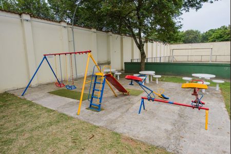 Apartamento para alugar com 69m², 2 quartos e 1 vagaÁrea comum - Playground