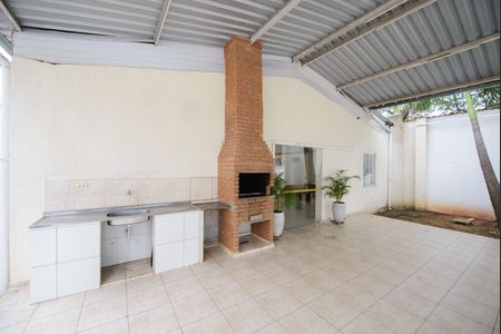 Apartamento para alugar com 69m², 2 quartos e 1 vagaÁrea comum - Salão de festas