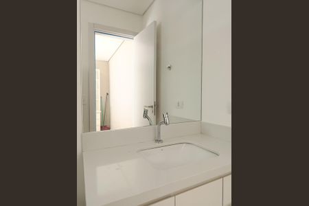 Casa à venda com 150m², 3 quartos e 2 vagasBanheiro da Edícula