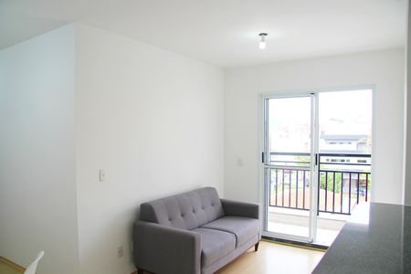 Sala de apartamento para alugar com 2 quartos, 65m² em Jardim Flor da Montanha, Guarulhos