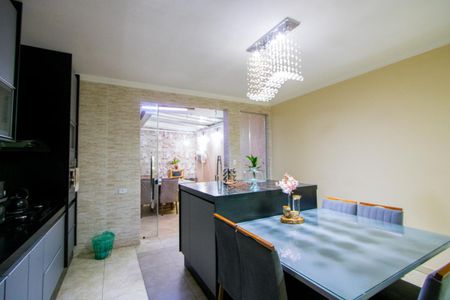 Casa à venda com 250m², 4 quartos e 2 vagasCozinha