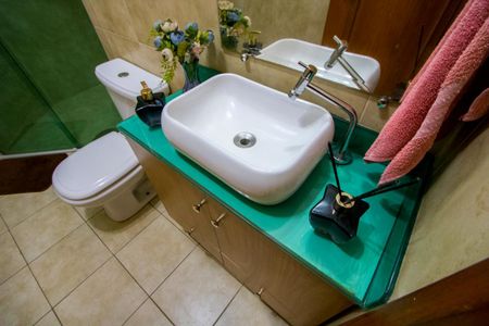 Casa à venda com 250m², 4 quartos e 2 vagasBanheiro social