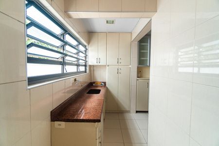 Casa à venda com 267m², 5 quartos e 8 vagasCasa 2 - Cozinha