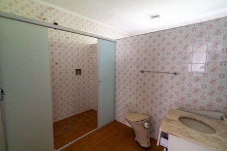 Casa à venda com 267m², 5 quartos e 8 vagasCasa 2 - Banheiro Social