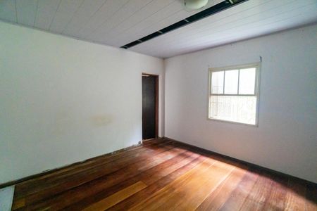 Casa à venda com 267m², 5 quartos e 8 vagasCasa 2 - Suite