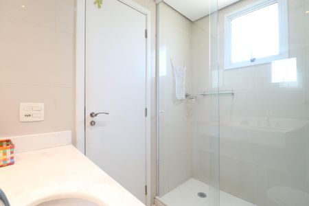 Apartamento para alugar com 187m², 3 quartos e 3 vagasBanheiro da Suíte 1