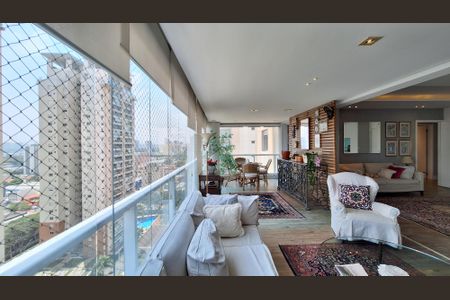 Apartamento para alugar com 187m², 3 quartos e 3 vagasVaranda