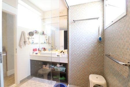 Apartamento para alugar com 187m², 3 quartos e 3 vagasBanheiro da Suíte 3