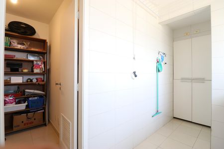 Apartamento para alugar com 187m², 3 quartos e 3 vagasQuarto de Serviço