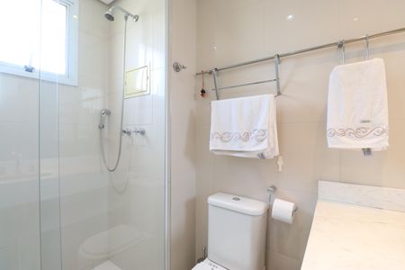 Apartamento para alugar com 187m², 3 quartos e 3 vagasBanheiro da Suíte 1