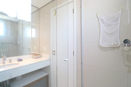 Apartamento para alugar com 187m², 3 quartos e 3 vagasBanheiro da Suíte 1