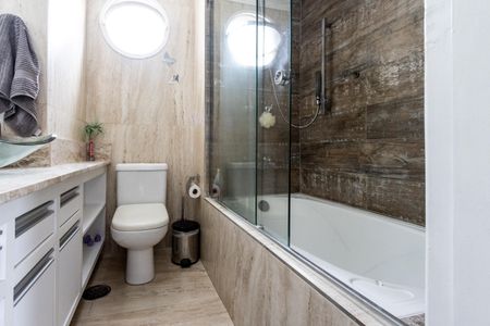 Apartamento à venda com 100m², 3 quartos e 3 vagasQuarto 1 - Banheiro