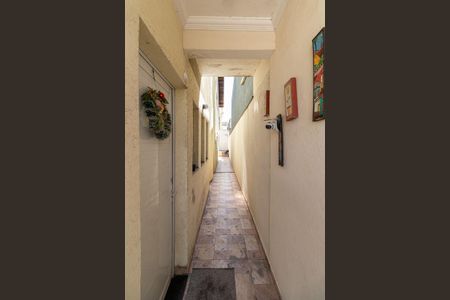 Casa à venda com 100m², 3 quartos e 2 vagas Casa à venda com 100m², 3 quartos e 2 vagasCorredor