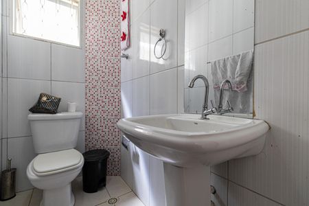 Casa à venda com 100m², 3 quartos e 2 vagas Casa à venda com 100m², 3 quartos e 2 vagasLavabo