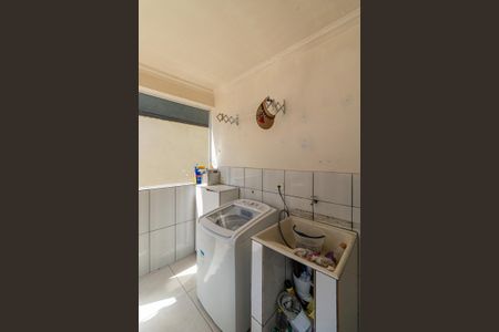 Casa à venda com 100m², 3 quartos e 2 vagas Casa à venda com 100m², 3 quartos e 2 vagasÁrea de Serviço