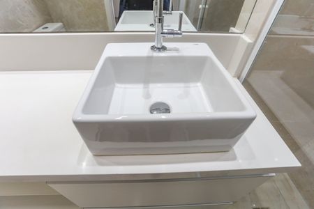 Apartamento à venda com 51m², 2 quartos e 1 vaga Apartamento à venda com 51m², 2 quartos e 1 vagaBanheiro da suíte