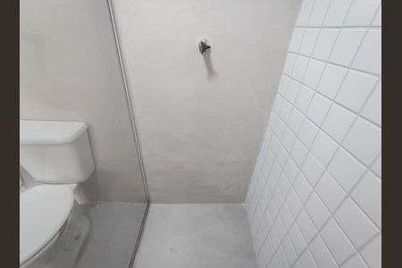 Banheiro de casa de condomínio para alugar com 1 quarto, 45m² em Taquara, Rio de Janeiro