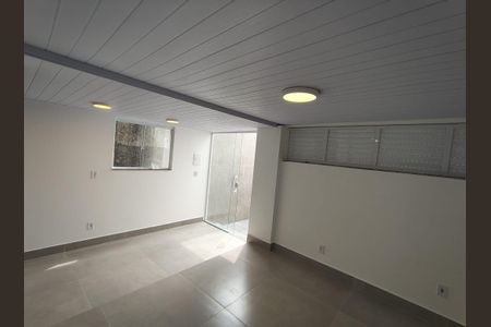 Casa de condomínio para alugar com 45m², 1 quarto e sem vagaSala/Quarto