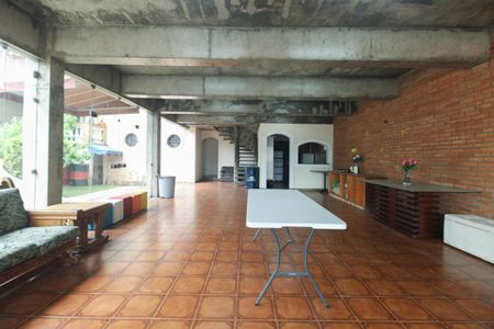 Casa à venda com 1125m², 5 quartos e 8 vagasÁrea comum - Salão de Festas