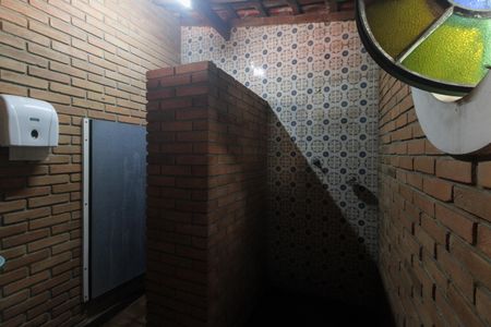 Casa à venda com 1125m², 5 quartos e 8 vagasBanheiros da Churrasqueira