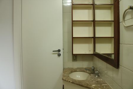 Apartamento à venda com 65m², 3 quartos e 1 vagaBanheiro Social