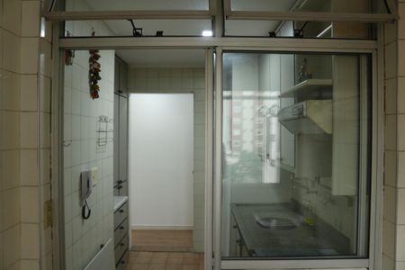 Apartamento à venda com 65m², 3 quartos e 1 vagaÁrea de Serviço