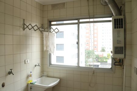 Apartamento à venda com 65m², 3 quartos e 1 vagaÁrea de Serviço