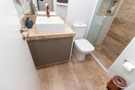 Apartamento para alugar com 79m², 2 quartos e 1 vaga Apartamento para alugar com 79m², 2 quartos e 1 vagaBanheiro da Suíte