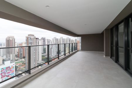 Apartamento à venda com 157m², 3 quartos e 2 vagas Apartamento à venda com 157m², 3 quartos e 2 vagasVaranda da Sala