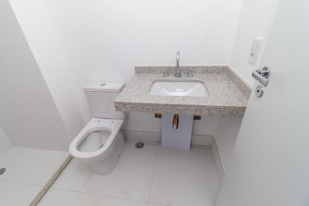 Apartamento à venda com 157m², 3 quartos e 2 vagas Apartamento à venda com 157m², 3 quartos e 2 vagasBanheiro da Suíte 1