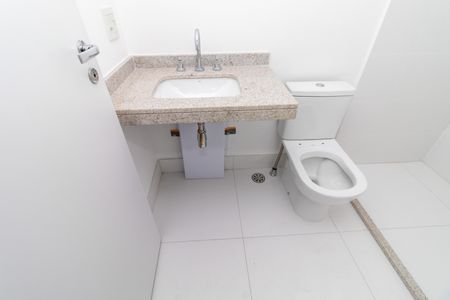 Apartamento à venda com 157m², 3 quartos e 2 vagas Apartamento à venda com 157m², 3 quartos e 2 vagasBanheiro da Suíte 2