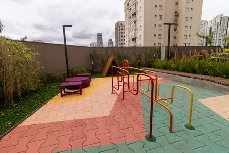 Apartamento à venda com 157m², 3 quartos e 2 vagas Apartamento à venda com 157m², 3 quartos e 2 vagasÁrea Comum - Playground