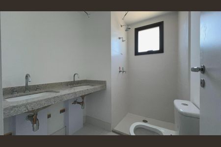Apartamento à venda com 157m², 3 quartos e 2 vagas Apartamento à venda com 157m², 3 quartos e 2 vagasBanheiro da Suite 3