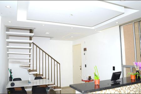 Apartamento para alugar com 83m², 2 quartos e 2 vagasSala