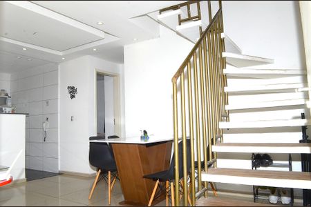 Apartamento para alugar com 83m², 2 quartos e 2 vagasSala