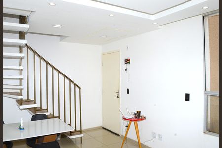 Apartamento para alugar com 83m², 2 quartos e 2 vagasSala