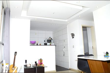 Apartamento para alugar com 83m², 2 quartos e 2 vagasSala