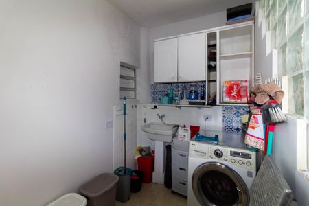 Casa à venda com 195m², 3 quartos e 2 vagas Casa à venda com 195m², 3 quartos e 2 vagasÁrea de Serviço