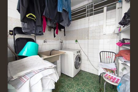 Casa à venda com 160m², 3 quartos e 2 vagas Casa à venda com 160m², 3 quartos e 2 vagasÁrea de Serviço