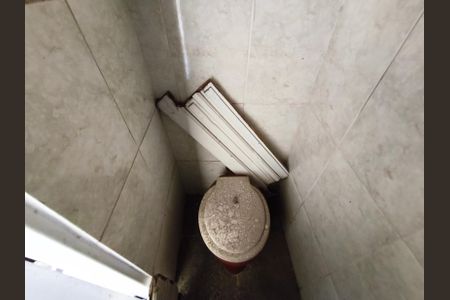 Casa à venda com 160m², 3 quartos e 2 vagas Casa à venda com 160m², 3 quartos e 2 vagasBanheiro de serviço