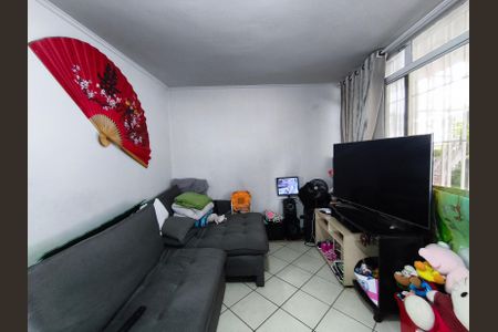 Casa à venda com 160m², 3 quartos e 2 vagas Casa à venda com 160m², 3 quartos e 2 vagasSala