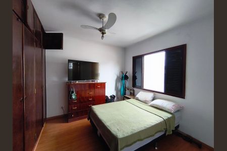 Casa à venda com 160m², 3 quartos e 2 vagas Casa à venda com 160m², 3 quartos e 2 vagasSuíte