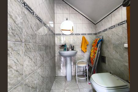 Casa à venda com 160m², 3 quartos e 2 vagas Casa à venda com 160m², 3 quartos e 2 vagasLavabo