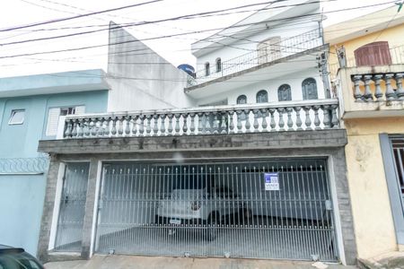 Casa à venda com 253m², 3 quartos e 3 vagasFachada