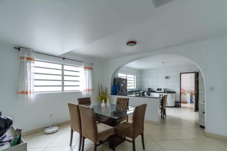 Casa à venda com 253m², 3 quartos e 3 vagasCopa