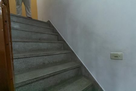 Casa à venda com 253m², 3 quartos e 3 vagasEscada